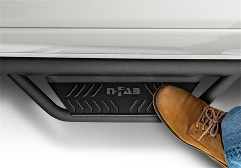 N-Fab Podium LG-W2W w/Bed Acs (3 Steps)-10-18 Ram 2500/3500 6ft.4in. Crew-TX Blk